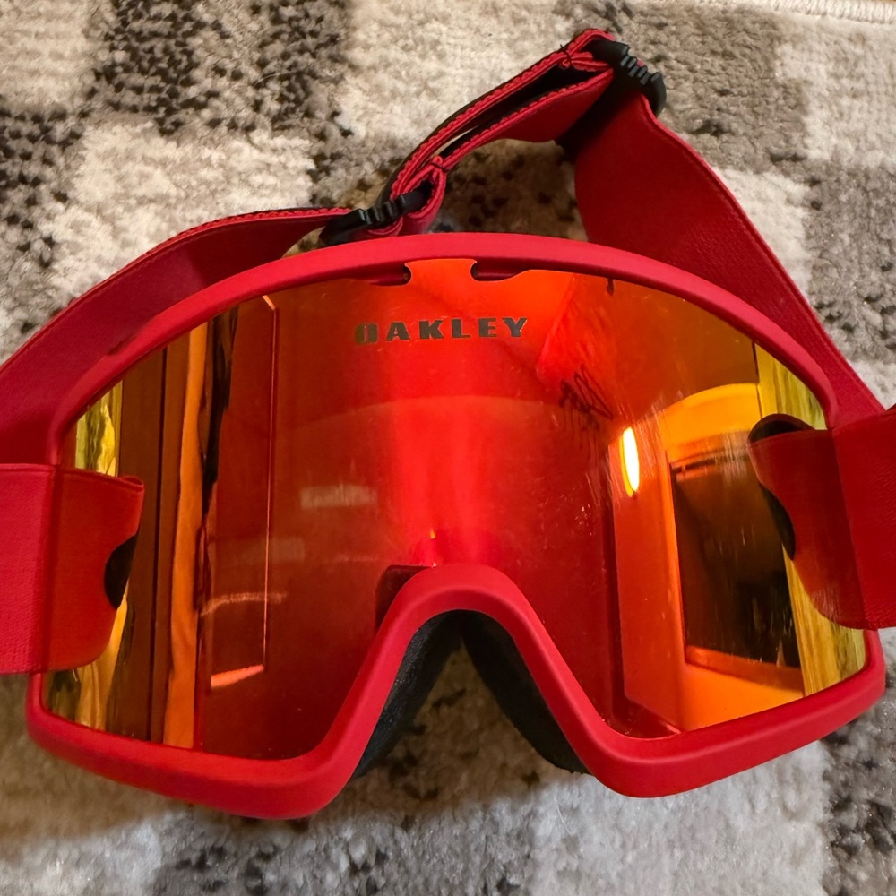Oakley Red Ski Goggles with Red and Orange Lens